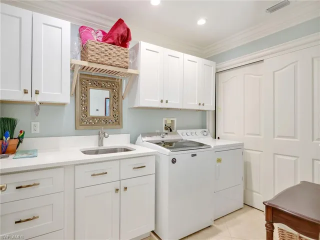 8138 Saratoga Dr 2201, Naples, Florida 34113