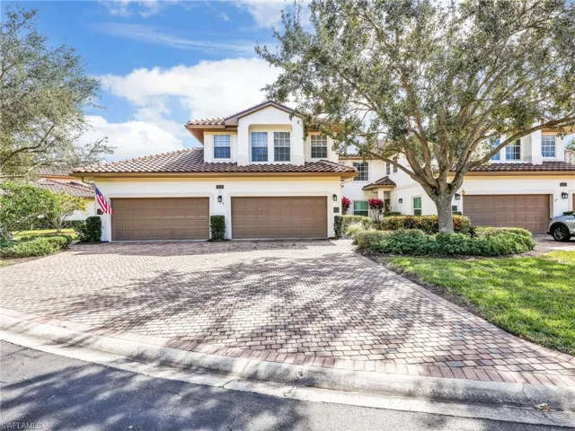 8138 Saratoga Dr 2201, Naples, Florida 34113