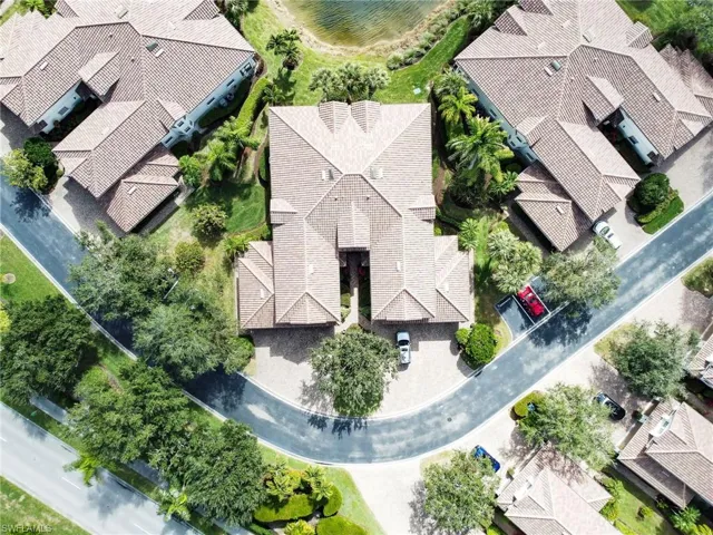 8138 Saratoga Dr 2201, Naples, Florida 34113