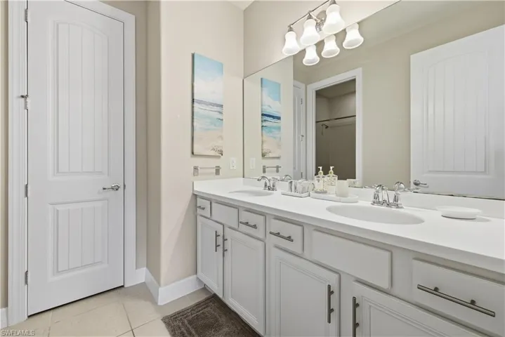 Second Guest Bath