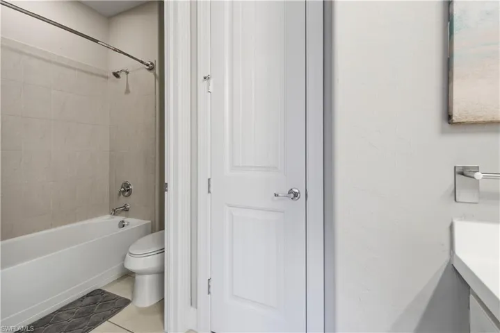 Alternate Second Guest Bath View