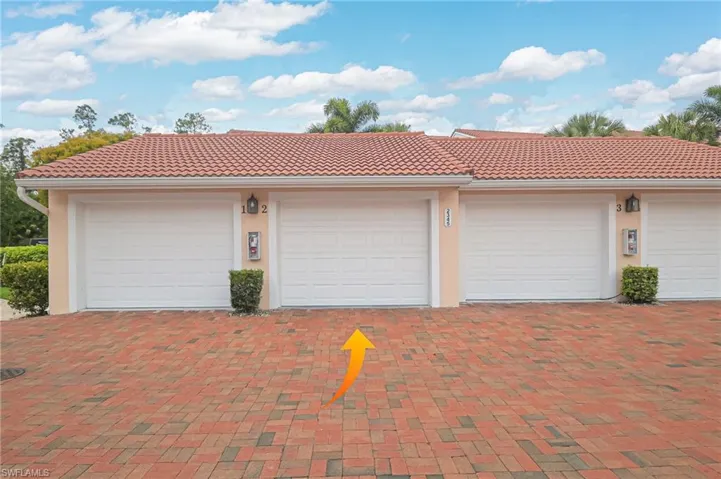 Detached Garage