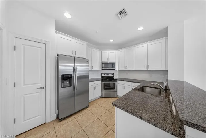 1435 Santiago Cir Sw 2003, Naples, Florida 34113