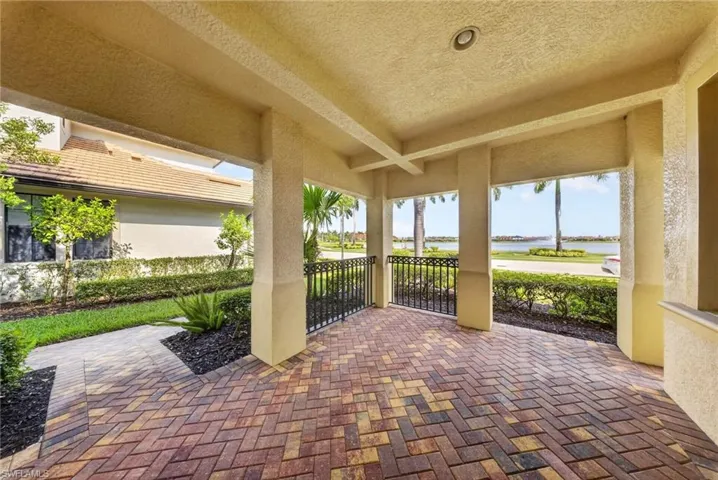 1435 Santiago Cir Sw 2003, Naples, Florida 34113
