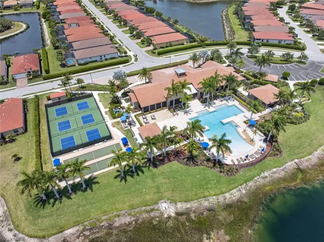 1435 Santiago Cir Sw 2003, Naples, Florida 34113