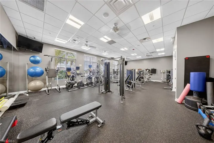 1435 Santiago Cir Sw 2003, Naples, Florida 34113