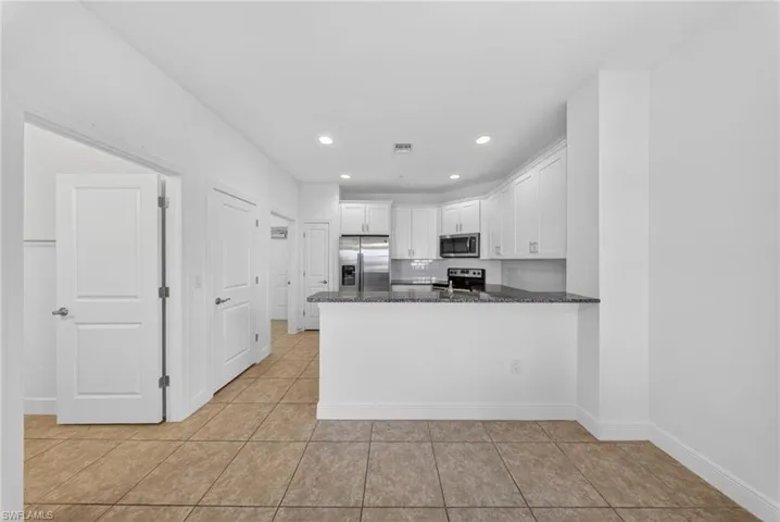 1435 Santiago Cir Sw 2003, Naples, Florida 34113