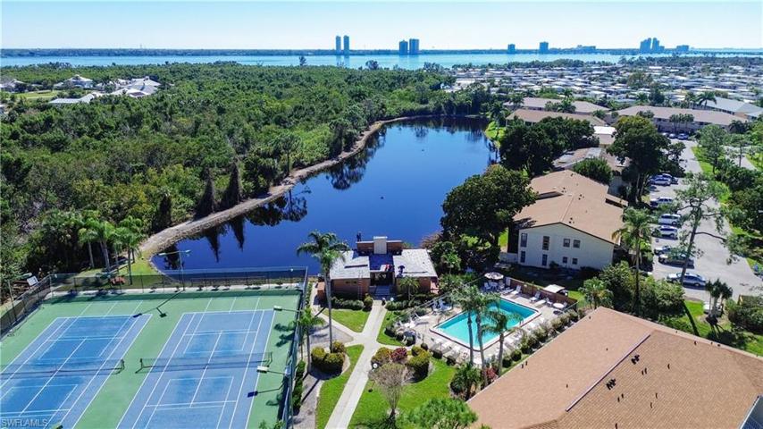 Convenient location just a few minutes to downtown Fort Myers