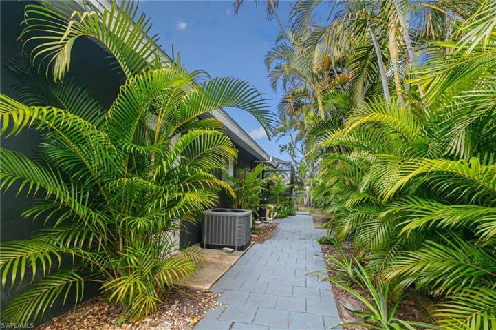 1489  Cranville  SQ, Fort Myers, FL 33919