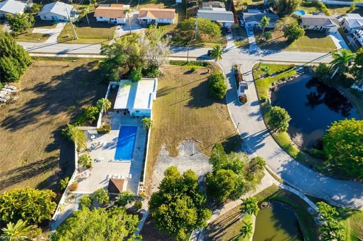 11780  Iona  RD, Fort Myers, FL 33908