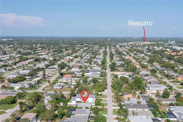 View of drone / aerial view showing the location to Mercato