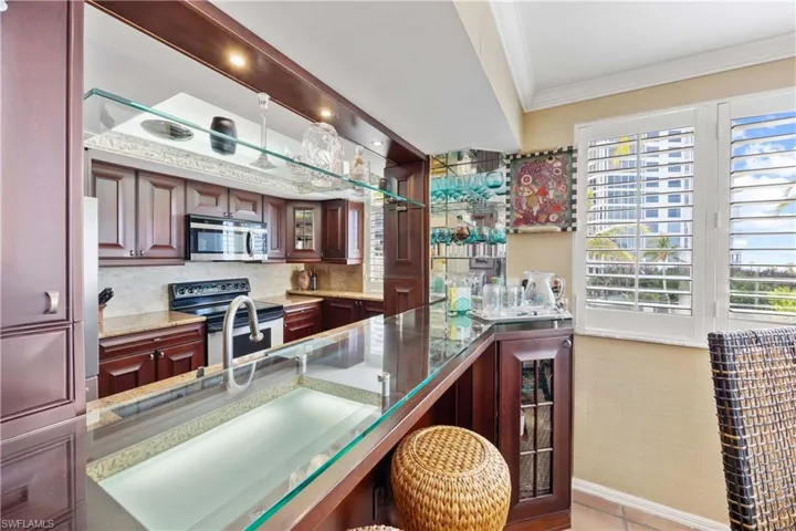 50  Seagate  DR, Naples, FL 34103