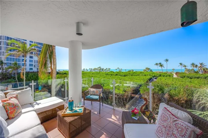 50  Seagate  DR, Naples, FL 34103