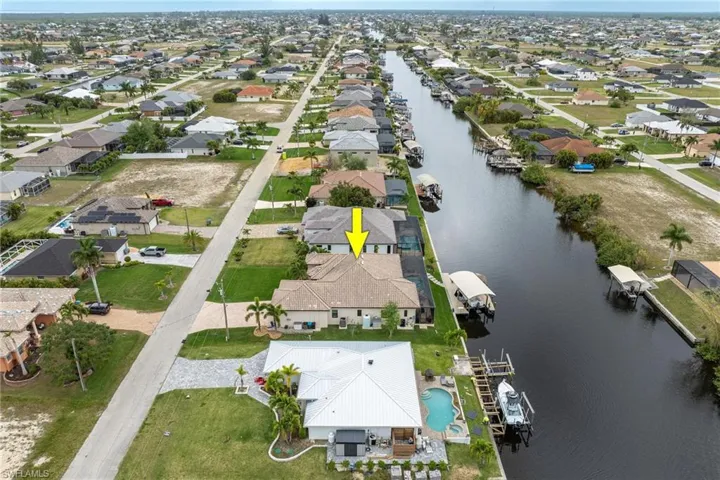 425 NW 38th AVE, CAPE CORAL FL 33993