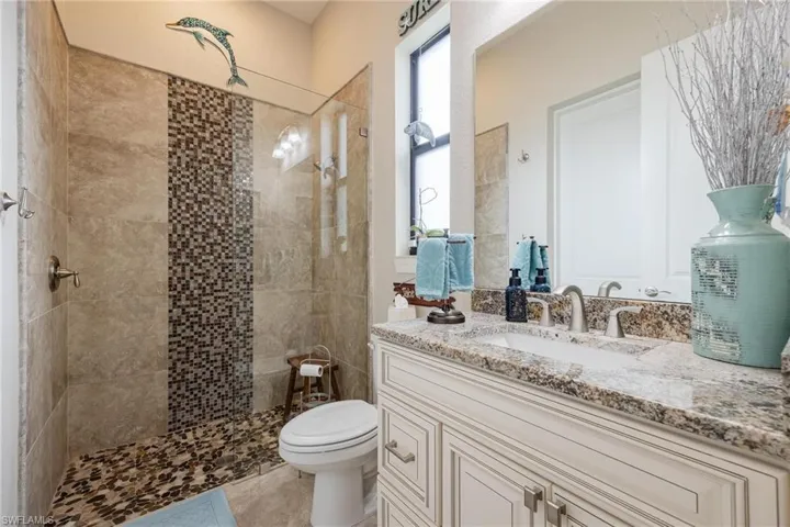 425 NW 38th AVE, CAPE CORAL FL 33993