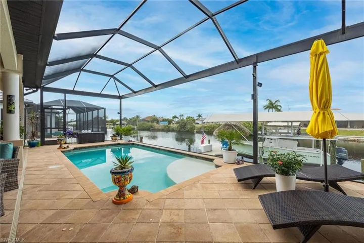 425 NW 38th AVE, CAPE CORAL FL 33993