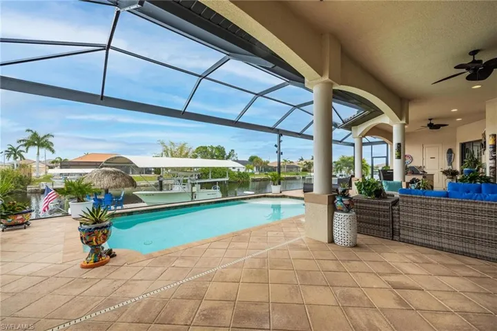425 NW 38th AVE, CAPE CORAL FL 33993
