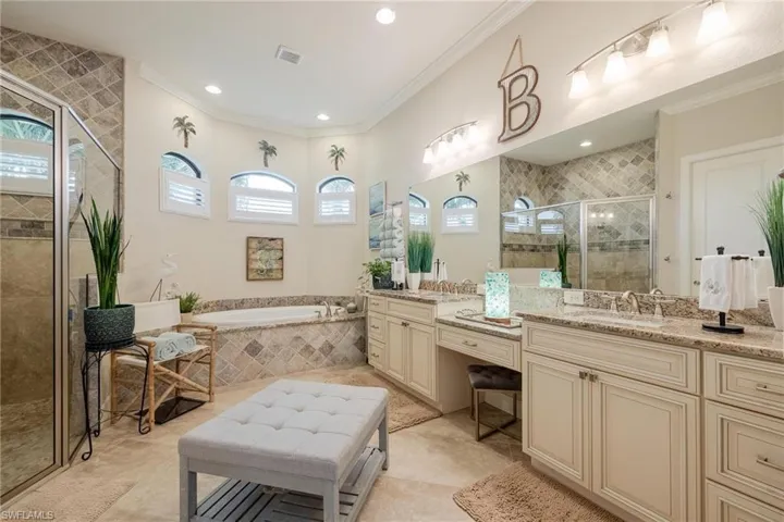 425 NW 38th AVE, CAPE CORAL FL 33993