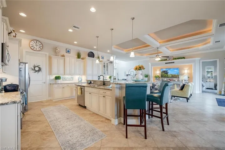 425 NW 38th AVE, CAPE CORAL FL 33993