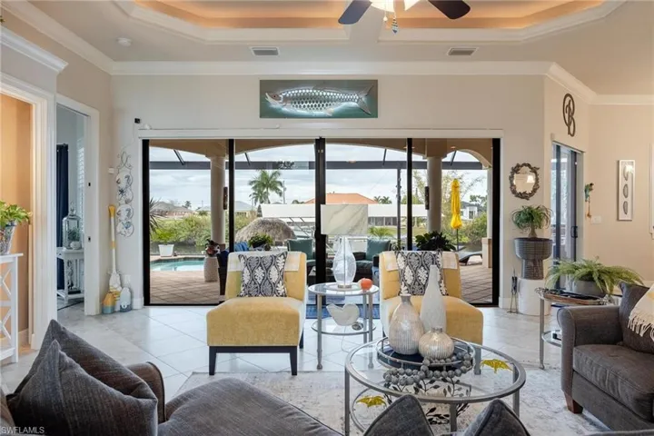 425 NW 38th AVE, CAPE CORAL FL 33993
