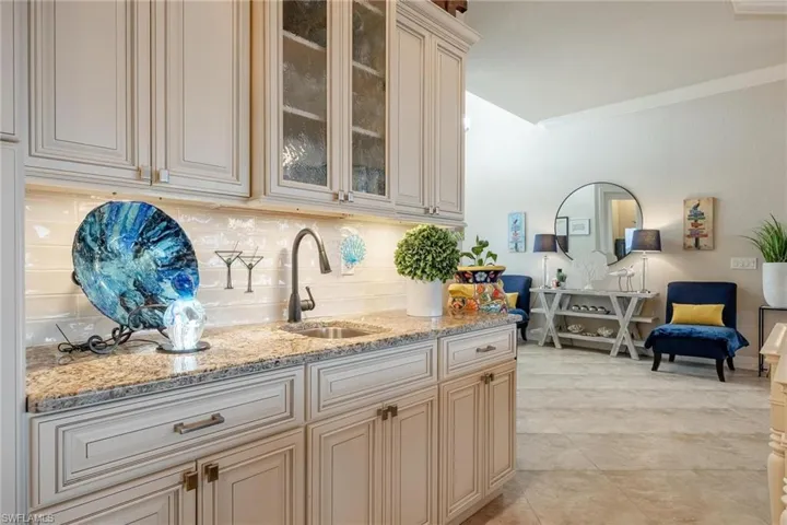 425 NW 38th AVE, CAPE CORAL FL 33993
