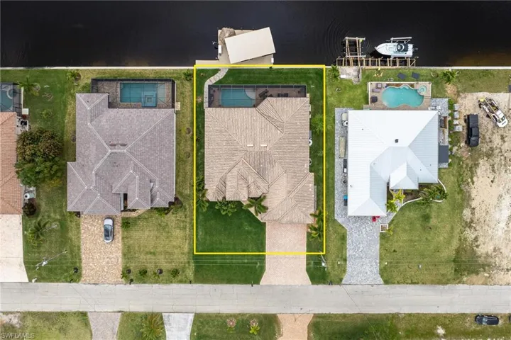 425 NW 38th AVE, CAPE CORAL FL 33993
