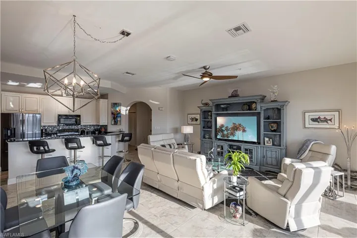 1777 sq ft under air leaves lots of room for company!