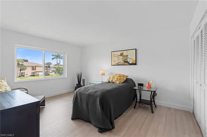 354  Charlemagne  BLVD, Naples, FL 34112