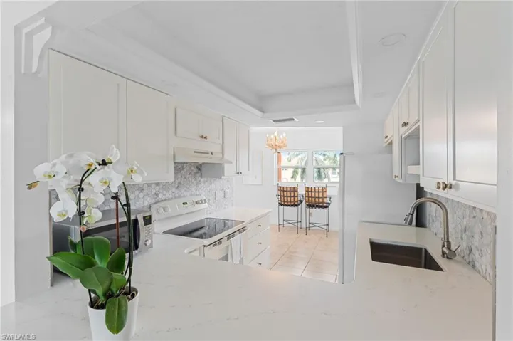 354  Charlemagne  BLVD, Naples, FL 34112