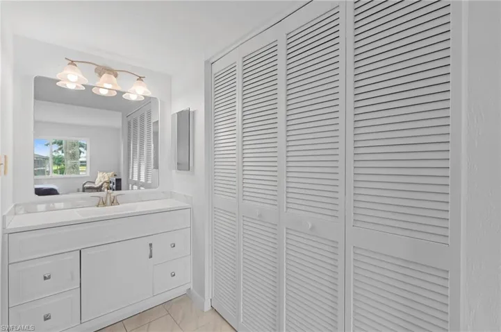 354  Charlemagne  BLVD, Naples, FL 34112