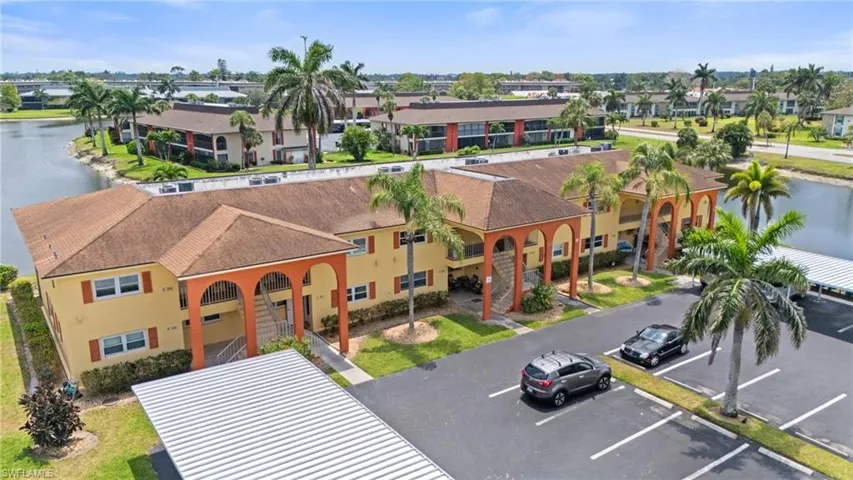 354  Charlemagne  BLVD, Naples, FL 34112