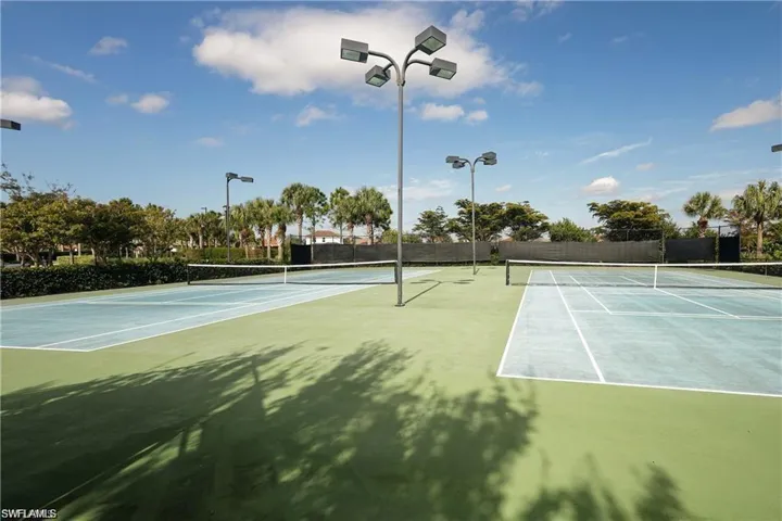 2722 Citrus St, Naples, Florida 34120