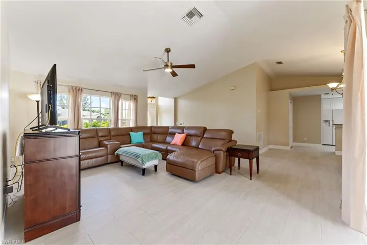 1127 Sw 29th St, Cape Coral, Florida 33914