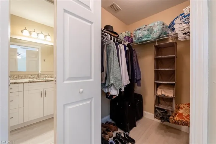 1127 Sw 29th St, Cape Coral, Florida 33914