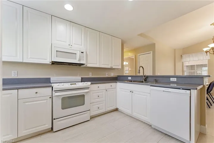 1127 Sw 29th St, Cape Coral, Florida 33914