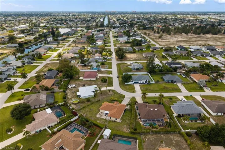 1127 Sw 29th St, Cape Coral, Florida 33914