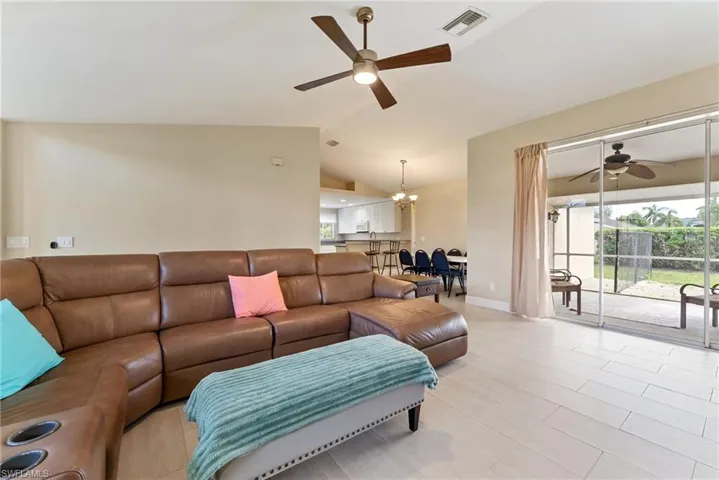 1127 Sw 29th St, Cape Coral, Florida 33914