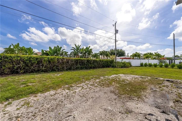 1127 Sw 29th St, Cape Coral, Florida 33914