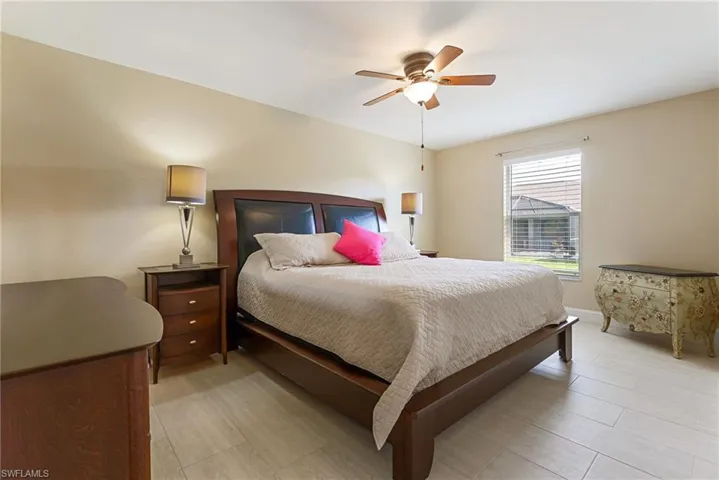 1127 Sw 29th St, Cape Coral, Florida 33914