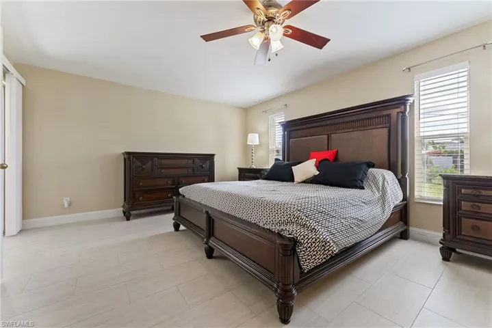 1127 Sw 29th St, Cape Coral, Florida 33914