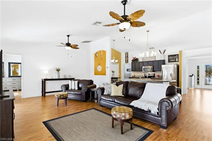 211 Nw 26th Ave, Cape Coral, Florida 33993