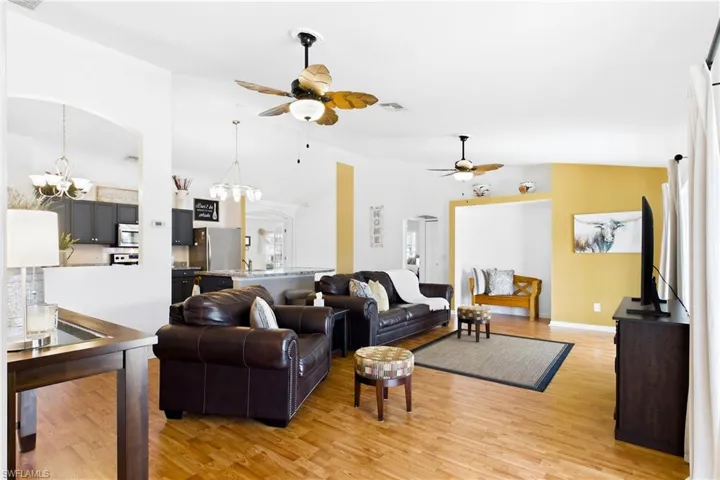 211 Nw 26th Ave, Cape Coral, Florida 33993