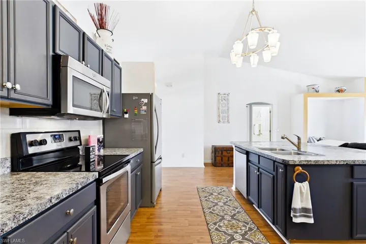 211 Nw 26th Ave, Cape Coral, Florida 33993