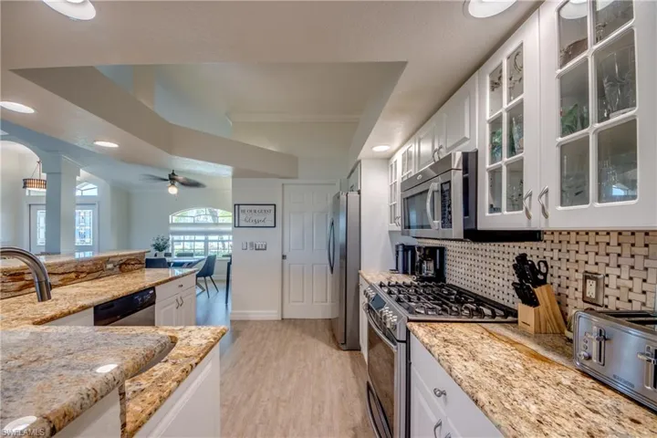 1913 Sw 41st St, Cape Coral, Florida 33914