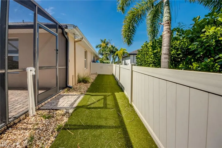1913 Sw 41st St, Cape Coral, Florida 33914