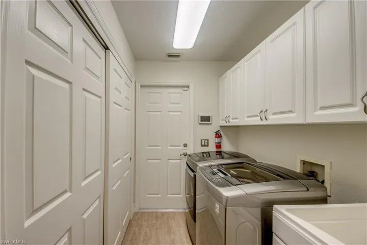 1913 Sw 41st St, Cape Coral, Florida 33914