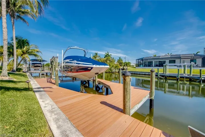 1913 Sw 41st St, Cape Coral, Florida 33914