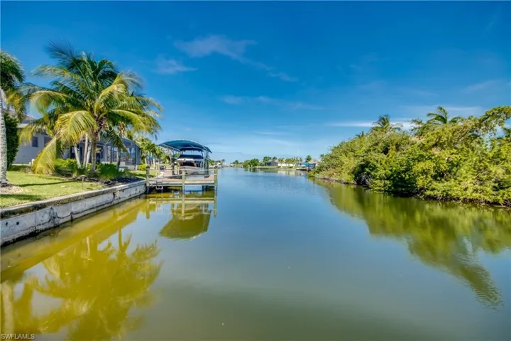 1913 Sw 41st St, Cape Coral, Florida 33914