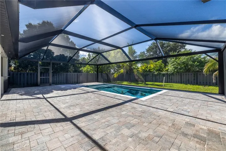 2202 Ne 5th Ter, Cape Coral, Florida 33909