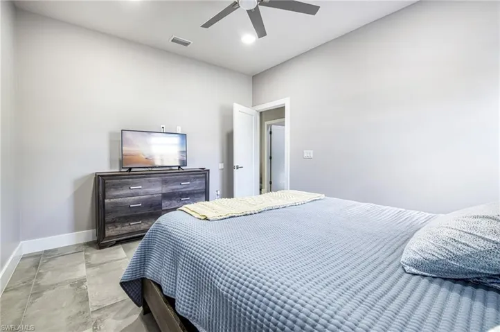2202 Ne 5th Ter, Cape Coral, Florida 33909